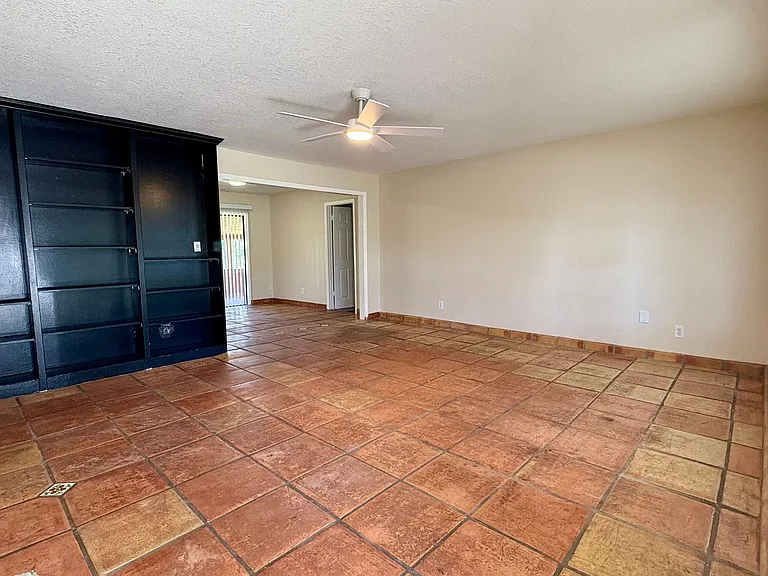 2511 NE Mildred St — Photo 3