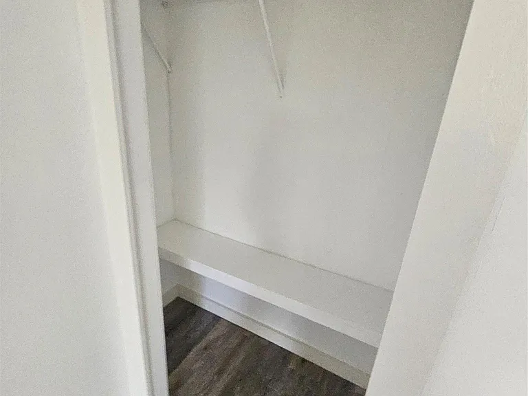 805 S Confederate Ave — Photo 6