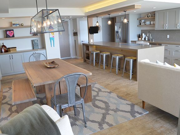 3rd image of 1820 Avenida Del Mundo Unit 603