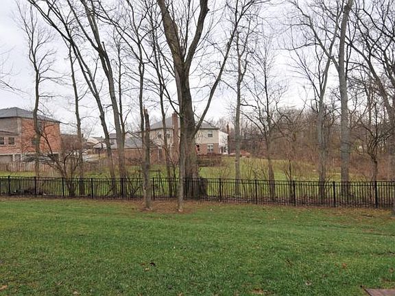 2nd image of 865 Havenwood Ct