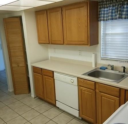 3rd image of 2048 Fairfield Ave