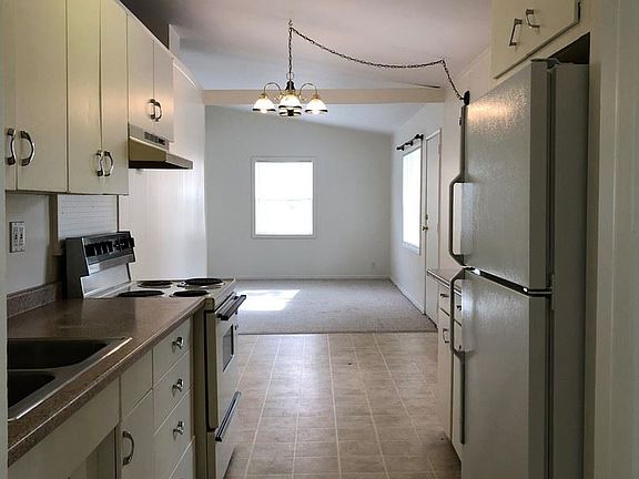 3rd image of 1501 E 8th St