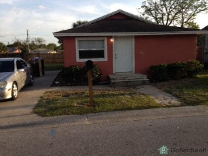 1st image of 1105 Avenue I