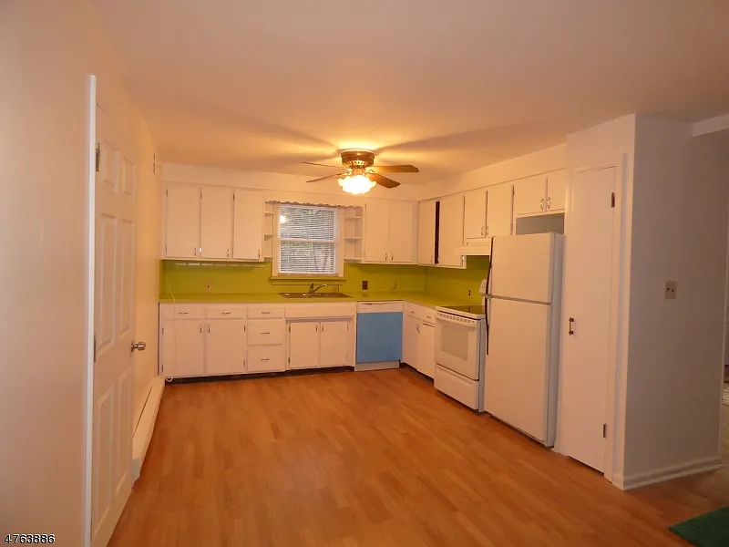 Building Photo - 8 N Glen Ave