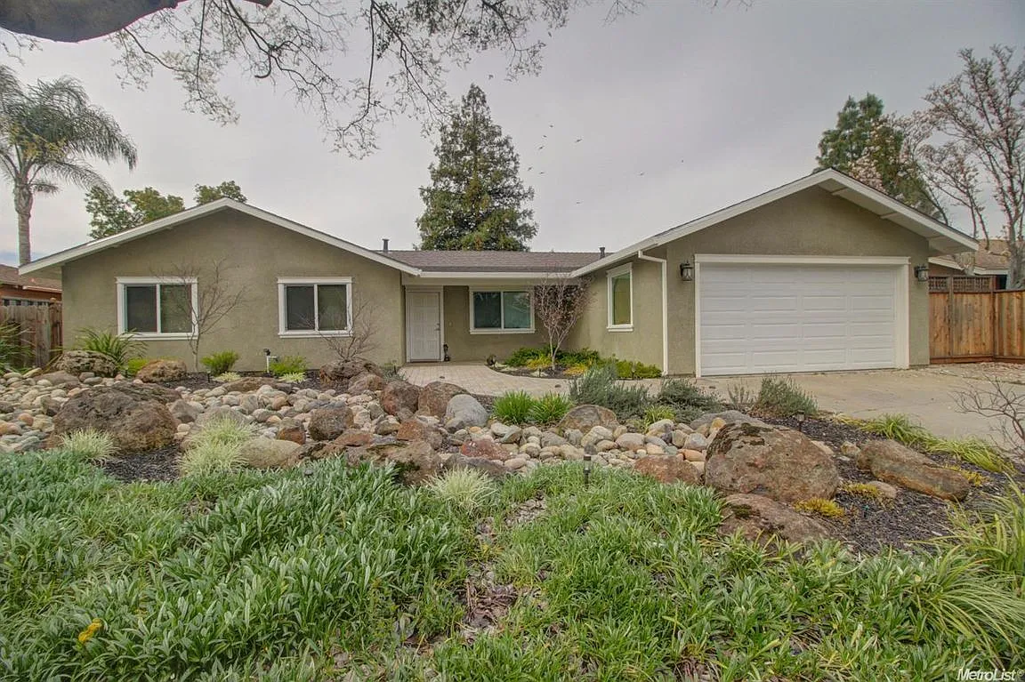 1317 Satariano Ln photo 1