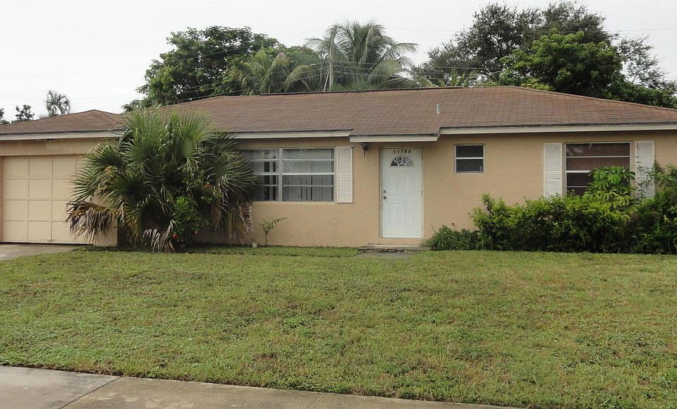 1st image of 11788 Dahlia Dr