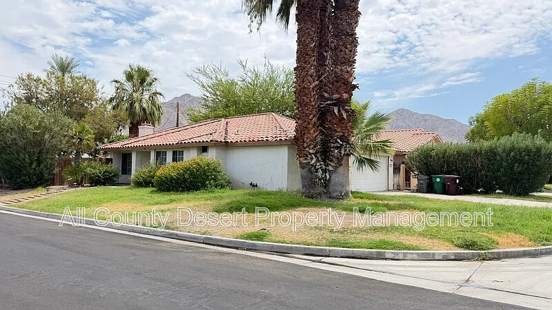 3 bed, 2.0 bath, 1391 sqft, $2,495 — Photo 2