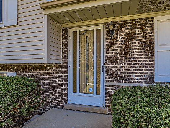 4th image of 135 Scully Dr