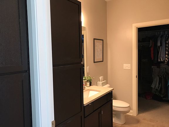 4th image of 360 Auden Ave Unit 1B