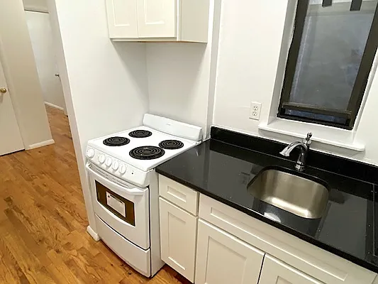 Rented by Highline Residential | media 8