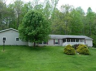 10203 E Dobson Rd, Bloomfield, IN 47424