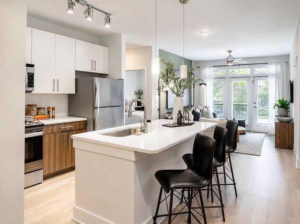 1220 Mecaslin St NW APT 2426