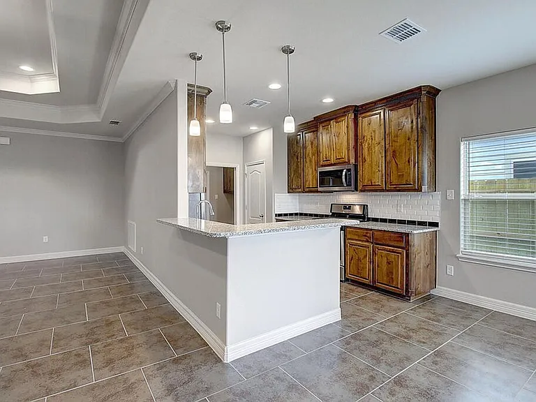 7530 Sable Creek Dr — Photo 38