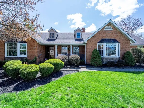 1111 Farmington Ln, Washington Court House, OH 43160