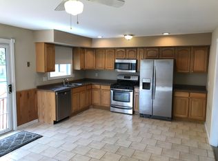 204 Forest Dr, Schererville, IN 46375