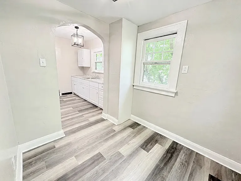 804 Alvison Rd — Photo 13