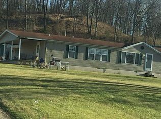 4809 Vernon Church Rd, Letart, WV 25253