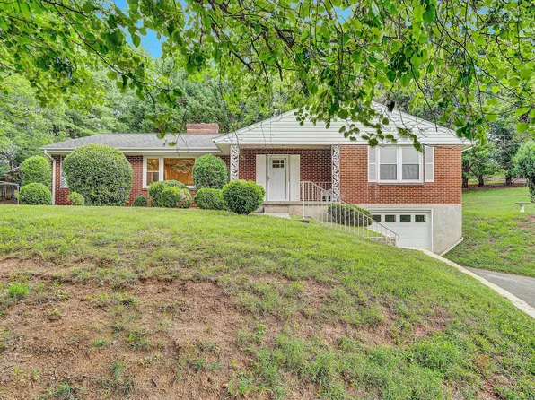 4913 Colonial Ave, Roanoke, VA 24018