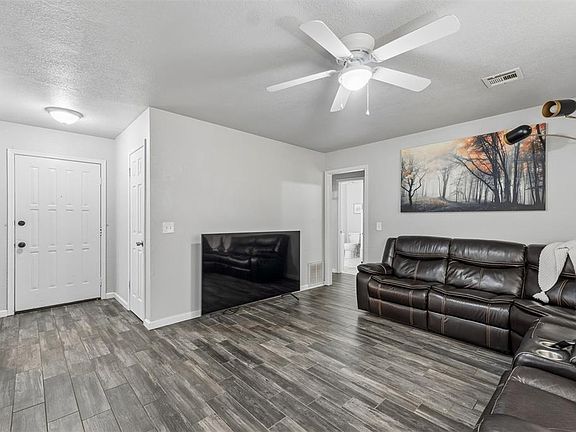 4th image of 12302 SW 15th Ter