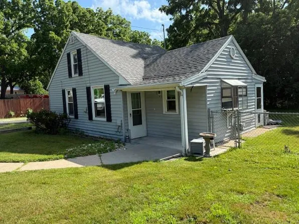 913 Whitewater AVENUE, Fort Atkinson, WI 53538