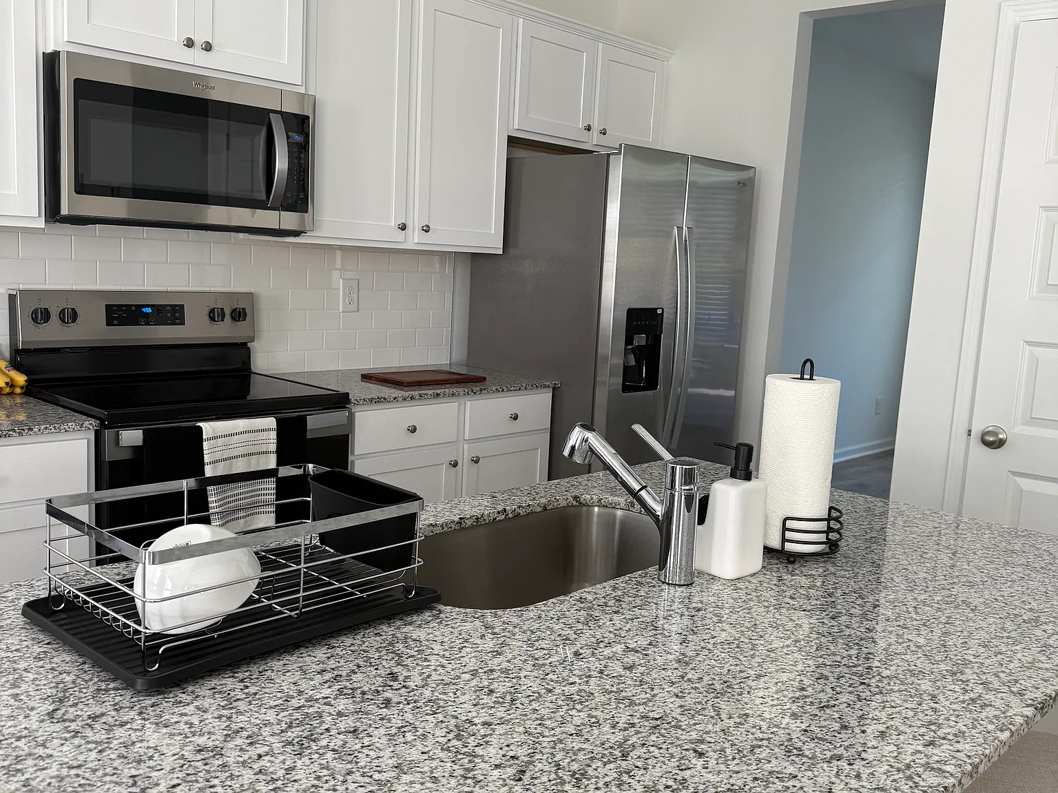 1 bed, 1.5 bath, 1663 sqft, $1,075 — Photo 1