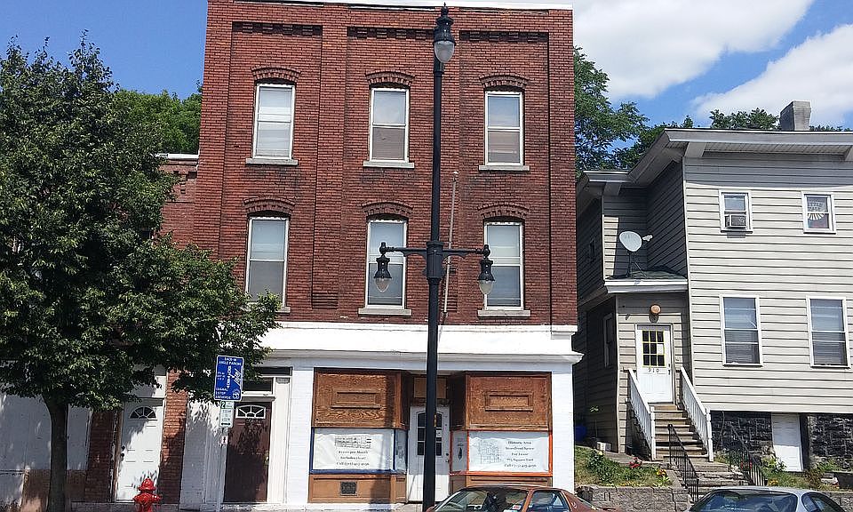 2nd image of 914 N Salina St