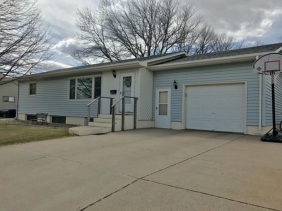 Front/Driveway