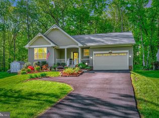 846 Confederate Dr, Locust Grove, VA 22508