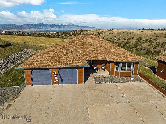 3rd image of 26 Silver Sage Rd