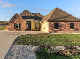 102 Hickory St, Iowa, LA 70647