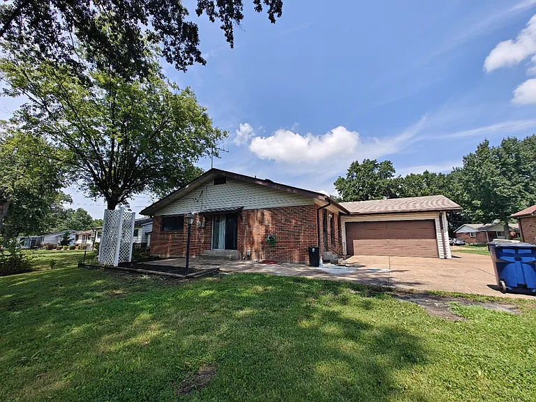 2210 Wedgwood Dr W — Photo 10