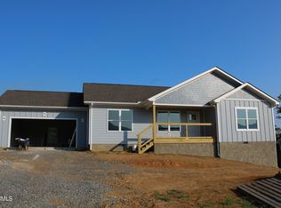 331 Thomas Loop Rd, Sevierville, TN 37876