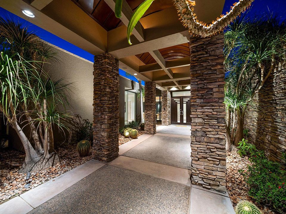 2nd image of 50873 Desert Arroyo Trl