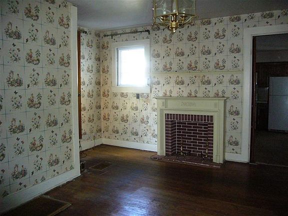 4th image of 148 Hamilton St