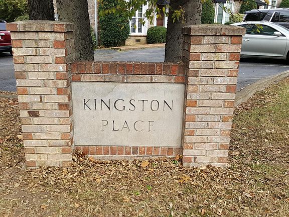 Small Townhome Complex w/ only 8 units. 2 Parking Spots per unit.