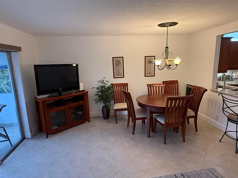 300 NE 14th Ave #411 — Photo 11