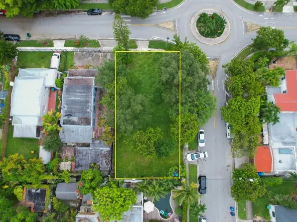 1600 SW 11th Street, Miami, FL 33135