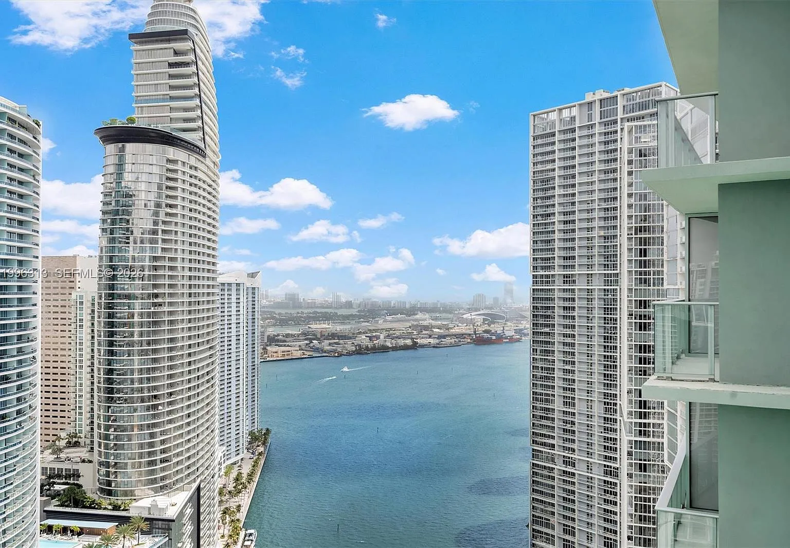 Viceroy Residences — Photo 1
