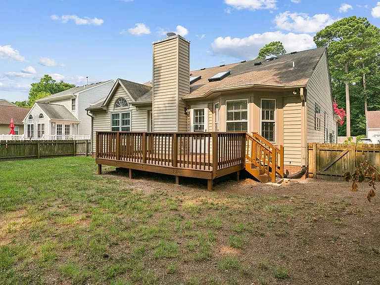 903 Belvoir Cir — Photo 24