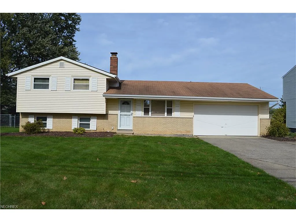 15526 Sheldon Rd photo 1