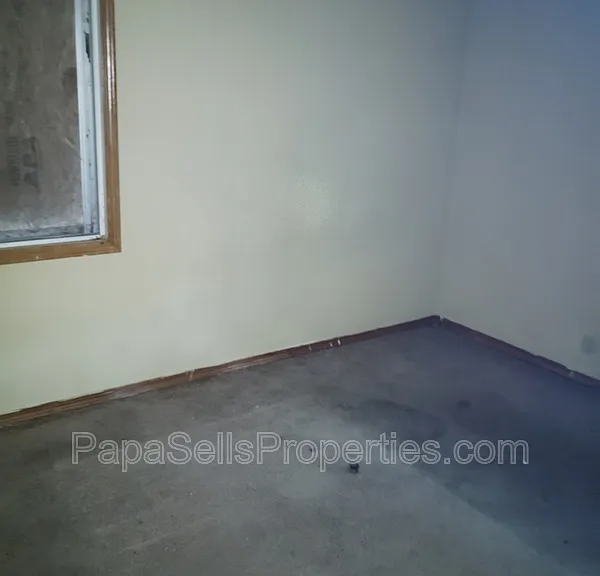 1308 Saint Stephens Dr — Photo 11