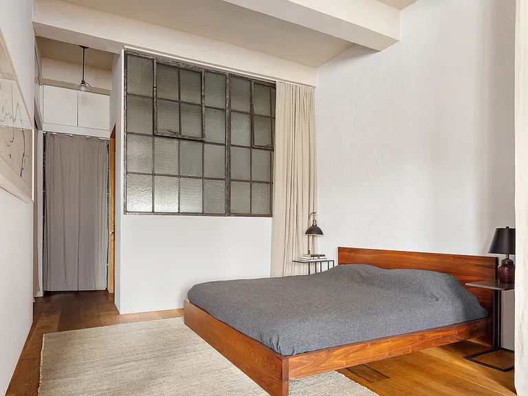 321 W 13th St #4C — Photo 8