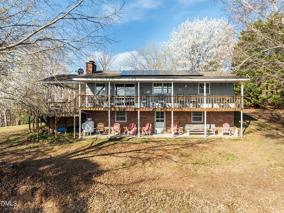 1st image of 154 Spinnaker Ln