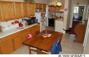 4th image of 726 Neal St