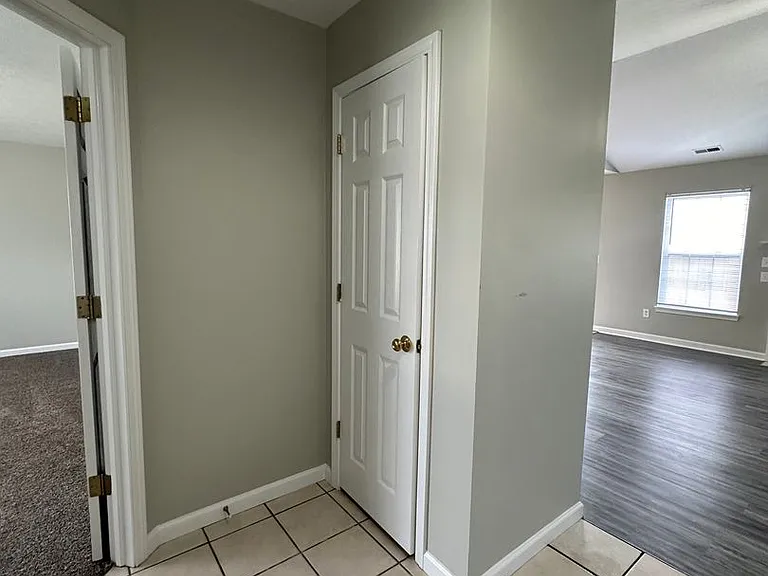 3749 Ellison Dr — Photo 5