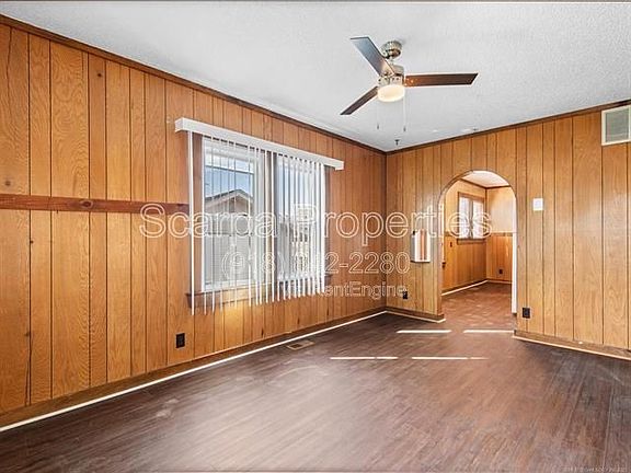 3rd image of 113 SE Delaware Ave