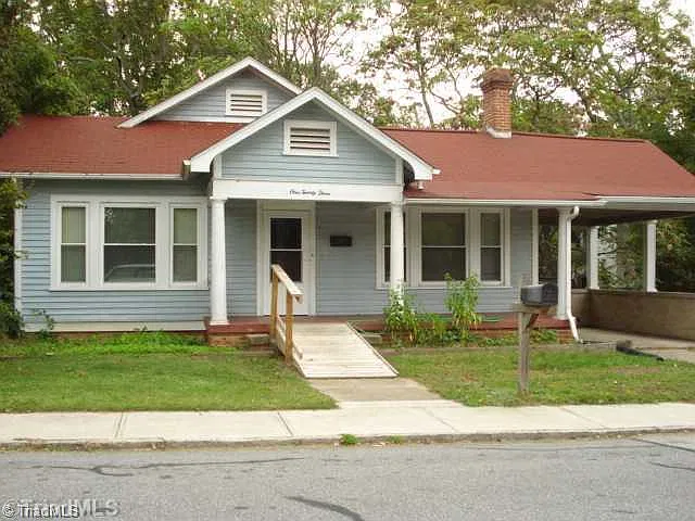 123 S Franklin St