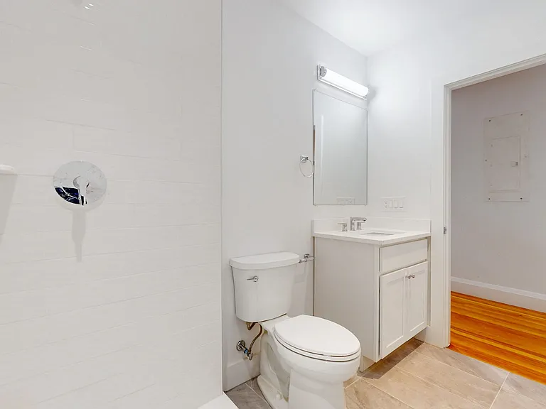21 Regent Cir #3 — Photo 18