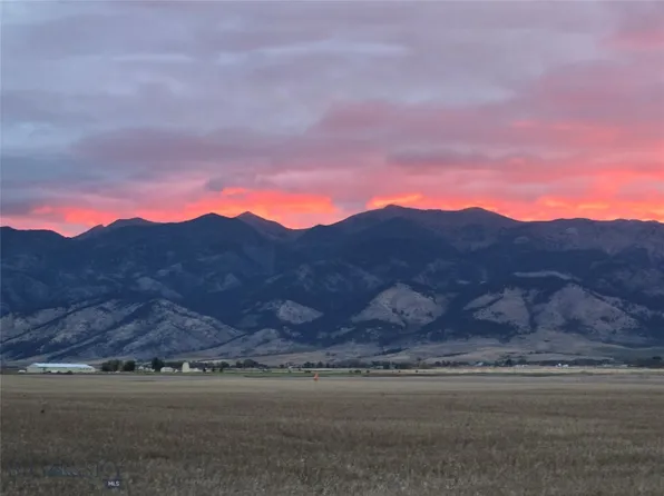 3961 Penwell Bridge Rd, Belgrade, MT 59714
