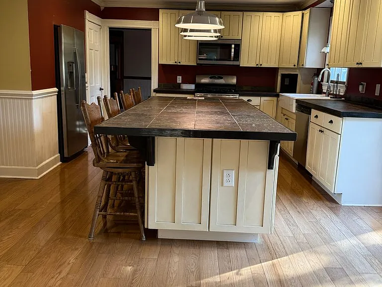 810 Lizabeth Dr — Photo 9